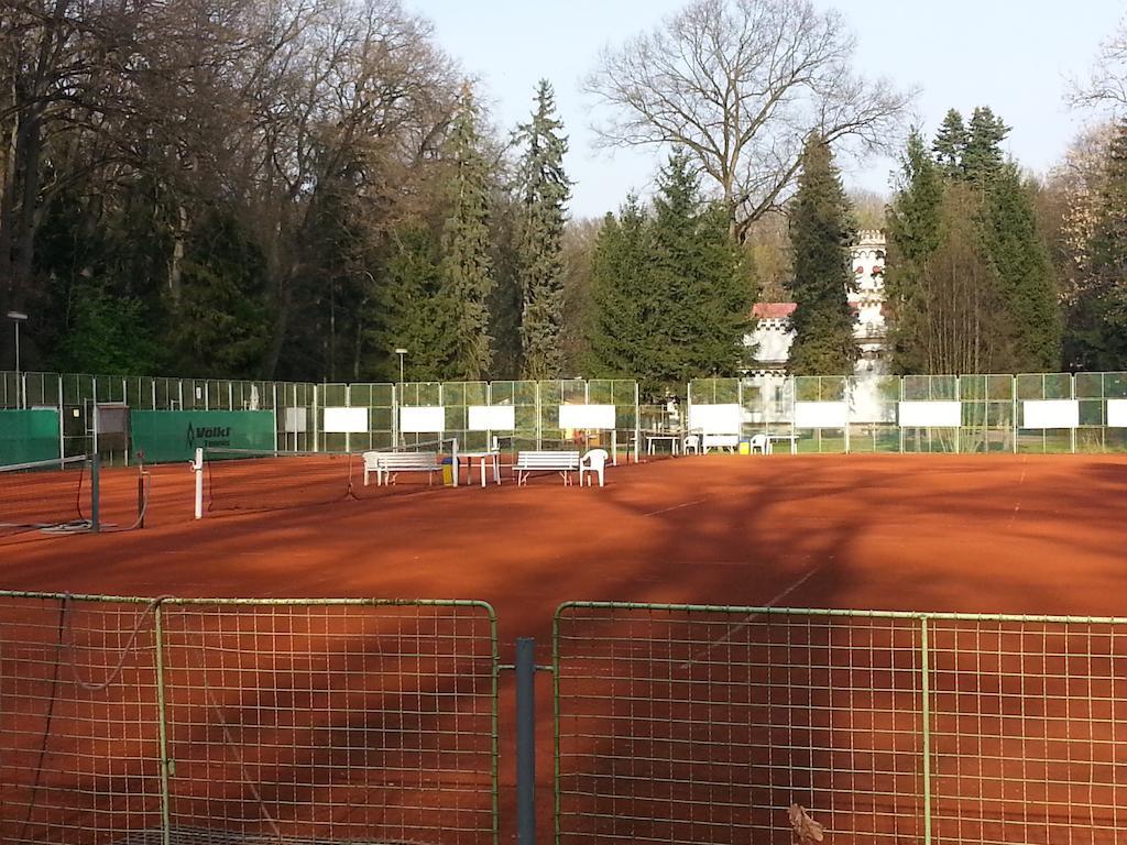 Siesta Rodinný Resort Pardubice Exterior foto