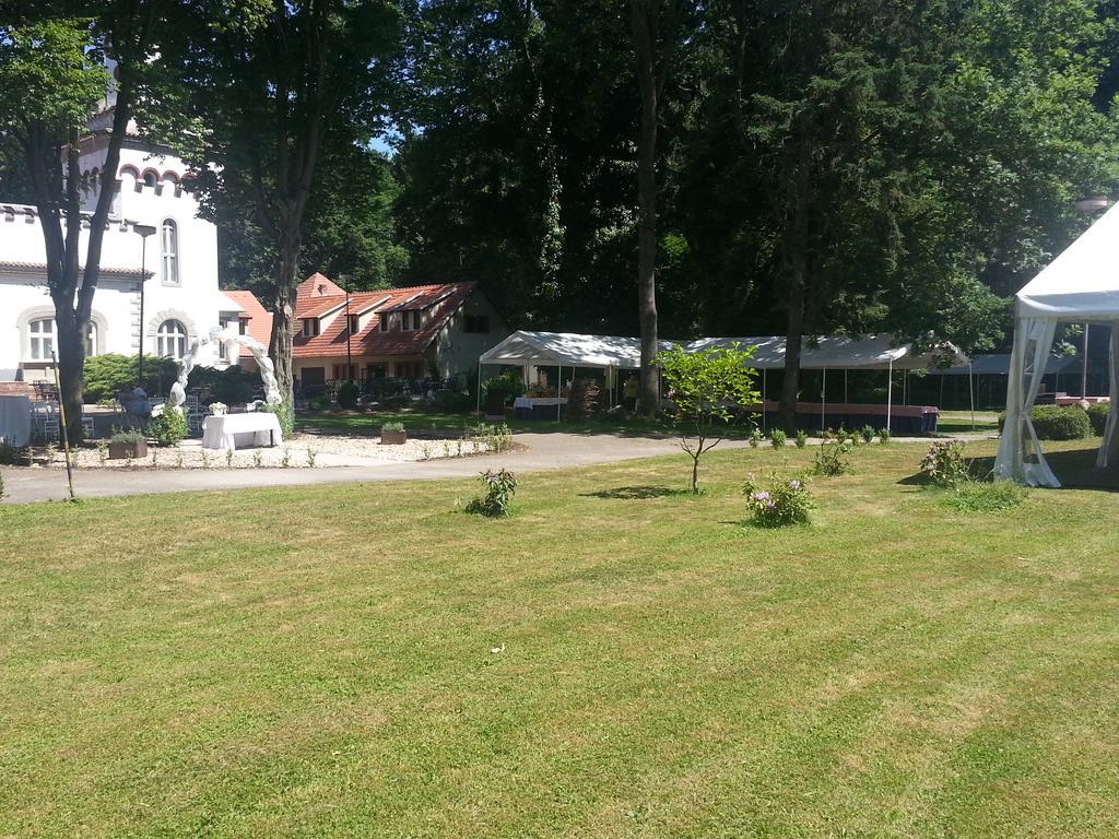 Siesta Rodinný Resort Pardubice Exterior foto
